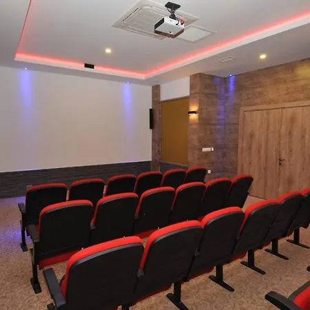 Apartmán Aurablue Alanyanin En Iyi Sitesinde Full+Full Camyolu
